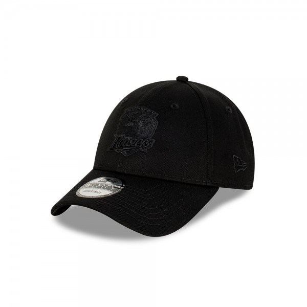 Roosters Black on Black 9FORTY OSFM